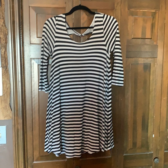 Dresses & Skirts - American Eagle Striped Dress size medium
